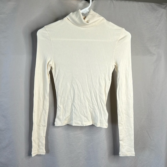 Madewell Turtleneck Long-Sleeve Tee in Antique Cream - Picture 4 of 9